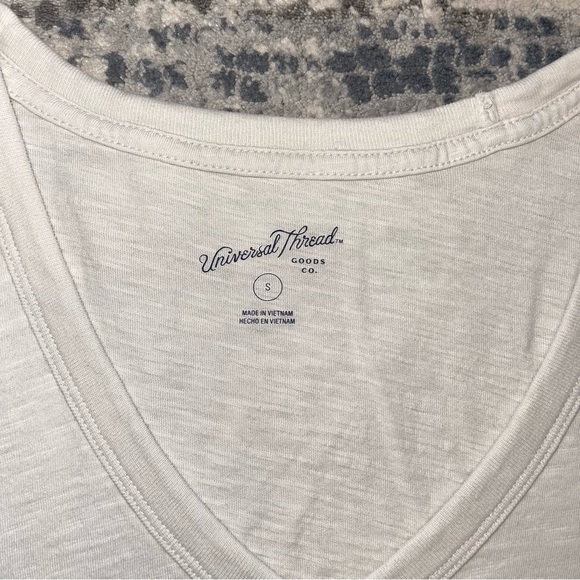 lightly worn tee - Picture 2 of 2